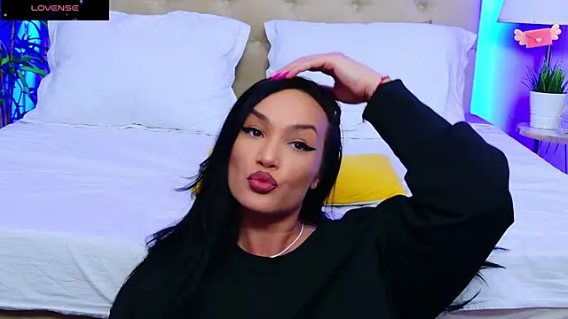 Snapshot of DaliyaArabian chatting on March 18, 3:53 pm DaliyaArabian online show from March 18, 3:53 pm