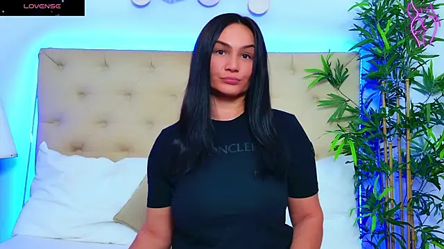 Snapshot of DaliyaArabian chatting on September 10, 12:49 pm DaliyaArabian online show from September 10, 12:49 pm