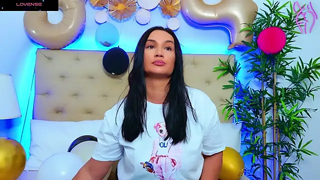 Snapshot of DaliyaArabian chatting on September 22, 12:18 pm DaliyaArabian online show from September 22, 12:18 pm