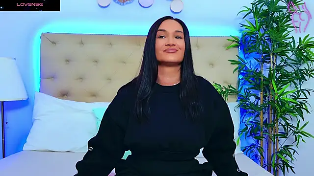 Snapshot of DaliyaArabian chatting on October 3, 12:02 pm DaliyaArabian online show from October 3, 12:02 pm