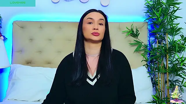 Snapshot of DaliyaArabian chatting on December 15, 12:53 pm DaliyaArabian online show from December 15, 12:53 pm