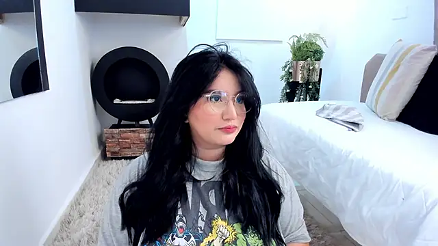 Snapshot of _nina_sweet chatting on January 2, 12:03 pm nina sweet online show from January 2, 12:03 pm