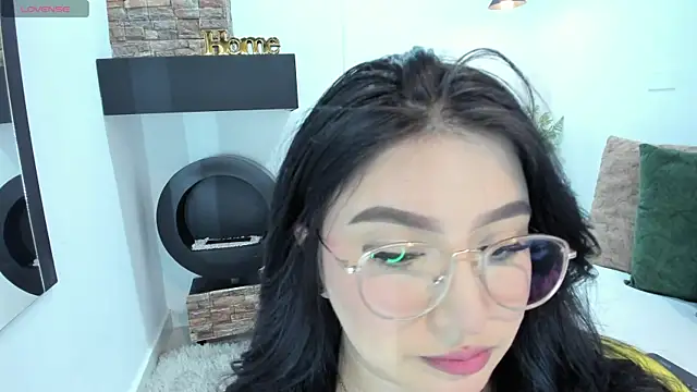 Snapshot of _nina_sweet chatting on October 10, 12:04 pm nina sweet online show from October 10, 12:04 pm