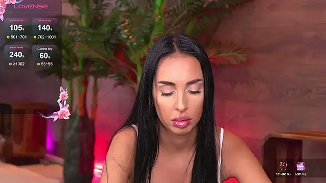 Snapshot of KairaAndrews chatting on September 18, 6:21 pm KairaAndrews online show from September 18, 6:21 pm