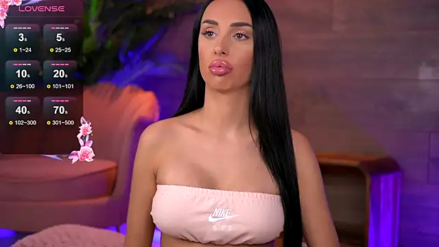 Snapshot of KairaAndrews chatting on October 11, 6:50 pm KairaAndrews online show from October 11, 6:50 pm