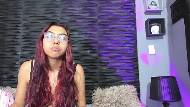 Snapshot of Ava_jones1 chatting on November 18, 12:42 pm Ava jones1 online show from November 18, 12:42 pm