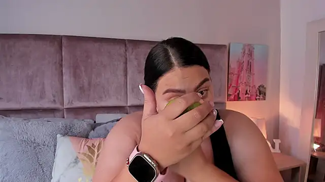 Snapshot of Salomesimos1 chatting on February 20, 4:46 pm Salomesimos1 online show from February 20, 4:46 pm