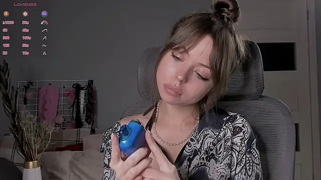 Snapshot of hype_meal_home chatting on October 25, 8:03 pm hype meal home online show from October 25, 8:03 pm