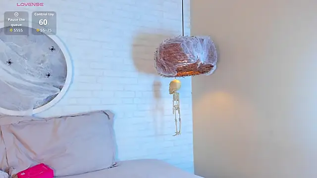 Elise Diamond online show from October 18, 11:27 pm