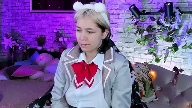 Alex Howell online show from January 7, 8:42 pm