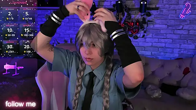 Alex Howell online show from March 13, 8:43 pm