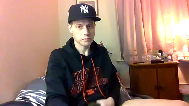 kollzCloudzz online show from April 23, 10:25 am