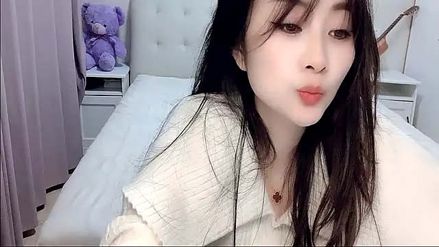 aisha123123 online show from October 31, 2:40 pm