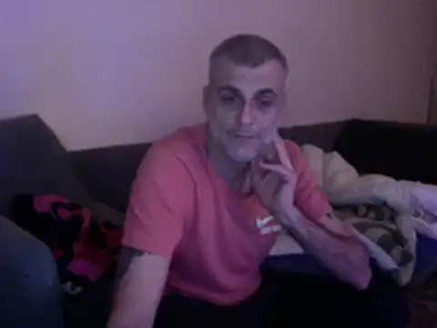 Snapshot of skossa777 chatting on January 1, 9:20 pm skossa777 online show from January 1, 9:20 pm