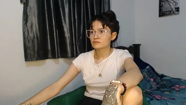 saritapretyy online show from January 26, 12:48 am