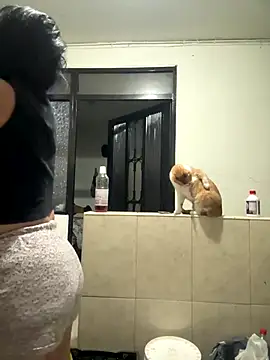 Snapshot of karenlennox1 chatting on September 18, 6:26 am karenlennox1 online show from September 18, 6:26 am