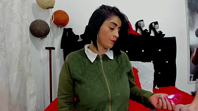 Snapshot of karenlennox1 chatting on September 28, 12:38 am karenlennox1 online show from September 28, 12:38 am