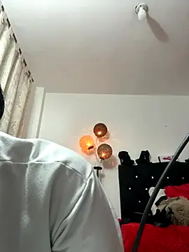 Snapshot of karenlennox1 chatting on November 8, 1:39 am karenlennox1 online show from November 8, 1:39 am