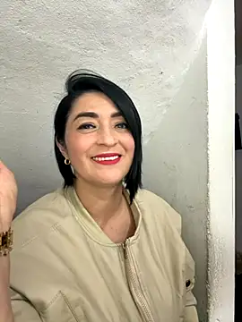 Snapshot of karenlennox1 chatting on November 12, 1:50 am karenlennox1 online show from November 12, 1:50 am