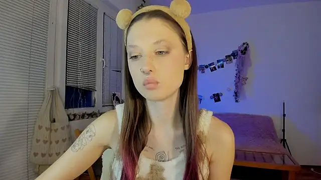 Snapshot of Jenny_darling_love chatting on January 8, 6:52 pm Jenny darling love online show from January 8, 6:52 pm