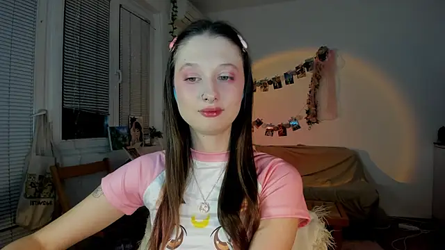 Snapshot of Jenny_darling_love chatting on March 10, 7:07 pm Jenny darling love online show from March 10, 7:07 pm