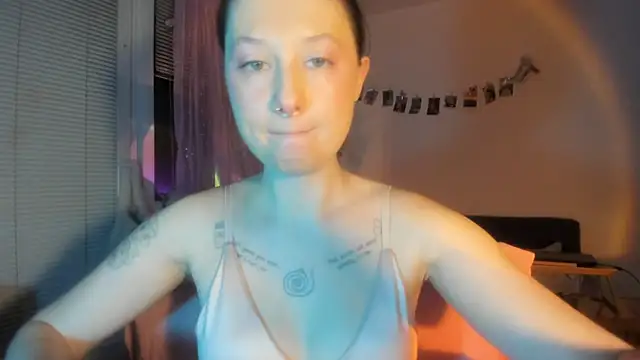 Jenny darling love online show from March 31, 6:08 pm