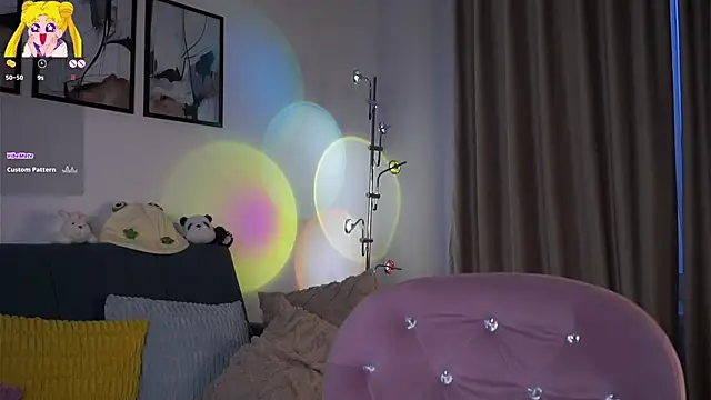 EdlinHargus online show from February 19, 1:23 am