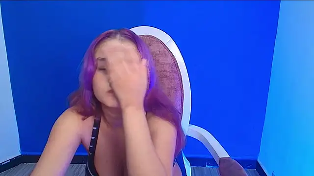 Snapshot of emilybaboo chatting on February 4, 1:06 pm emilybaboo online show from February 4, 1:06 pm