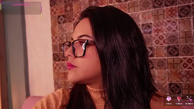 Snapshot of Sophia_wilsonn_ chatting on October 26, 8:42 am Sophia wilsonn online show from October 26, 8:42 am