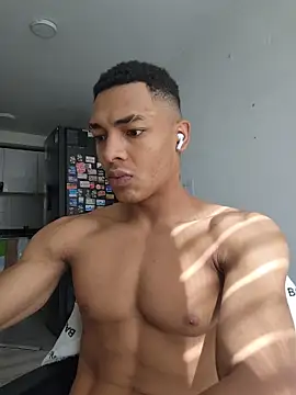 Snapshot of Jhonyblack_1 chatting on April 24, 2:08 pm Jhonyblack 1 online show from April 24, 2:08 pm
