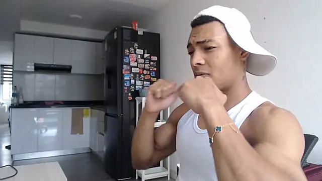 Snapshot of Jhonyblack_1 chatting on May 4, 5:31 pm Jhonyblack 1 online show from May 4, 5:31 pm