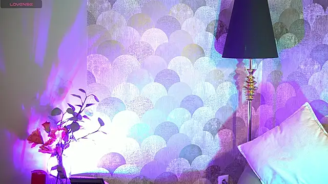 Snapshot of UmaTruewoman chatting on December 19, 6:09 am UmaTruewoman online show from December 19, 6:09 am