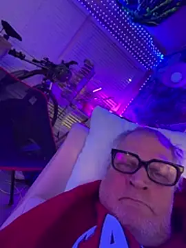 Snapshot of Mimmoromeo1973 chatting on February 7, 7:56 am Mimmoromeo1973 online show from February 7, 7:56 am