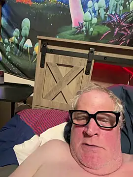 Snapshot of Mimmoromeo1973 chatting on February 12, 3:12 am Mimmoromeo1973 online show from February 12, 3:12 am