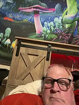 Snapshot of Mimmoromeo1973 chatting on February 19, 1:45 am Mimmoromeo1973 online show from February 19, 1:45 am