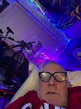 Snapshot of Mimmoromeo1973 chatting on February 21, 1:50 am Mimmoromeo1973 online show from February 21, 1:50 am