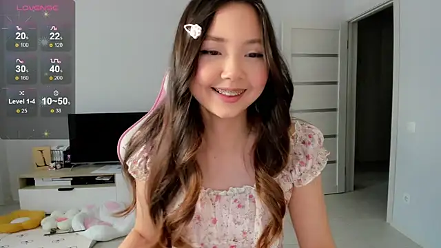 Fluffy Rose online show from April 16, 4:24 am