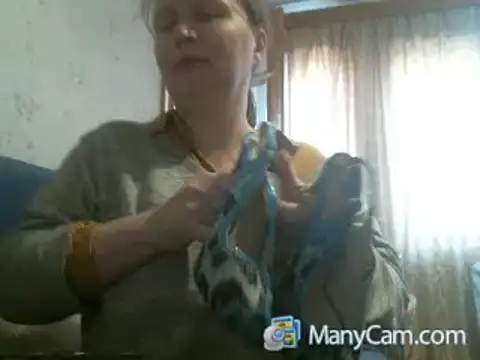 Snapshot of Isolda25 chatting on January 15, 11:43 am Isolda25 online show from January 15, 11:43 am