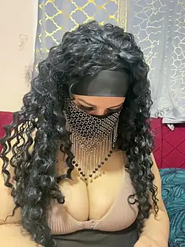 Snapshot of mari_layali chatting on November 4, 7:02 pm mari layali online show from November 4, 7:02 pm