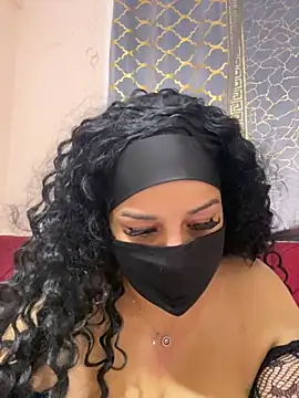 Snapshot of mari_layali chatting on November 6, 5:58 pm mari layali online show from November 6, 5:58 pm