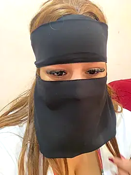 Snapshot of mari_layali chatting on November 7, 11:10 am mari layali online show from November 7, 11:10 am