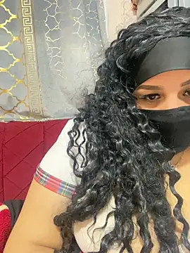 Snapshot of mari_layali chatting on November 17, 11:49 am mari layali online show from November 17, 11:49 am