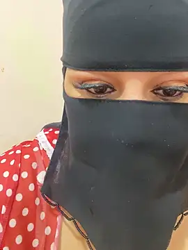 Snapshot of mari_layali chatting on November 20, 1:00 pm mari layali online show from November 20, 1:00 pm