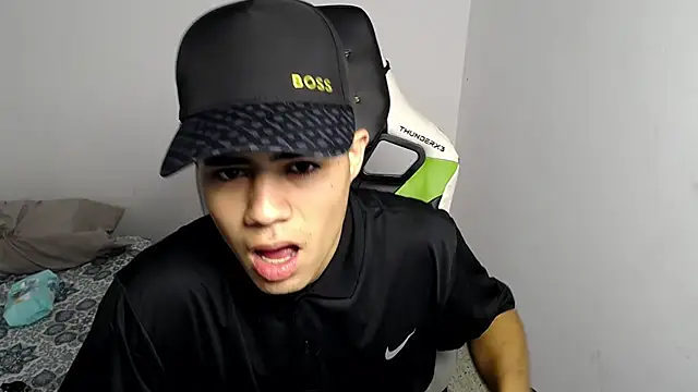 Snapshot of bby_santi chatting on March 12, 1:51 pm bby santi online show from March 12, 1:51 pm