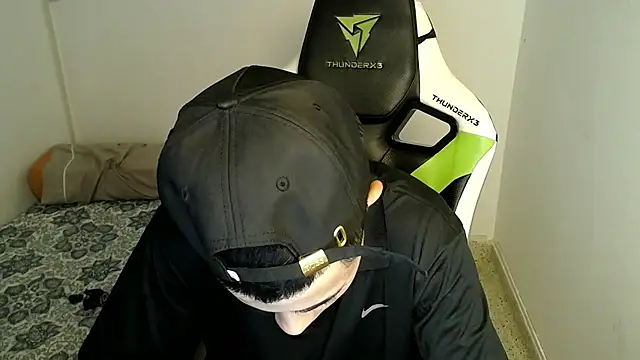 Snapshot of bby_santi chatting on March 12, 5:49 pm bby santi online show from March 12, 5:49 pm