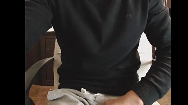 Snapshot of sexualtensionrelation chatting on October 3, 12:29 am sexualtensionrelation online show from October 3, 12:29 am