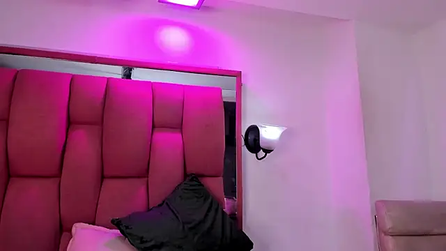 jennifer ts online show from January 28, 11:50 pm