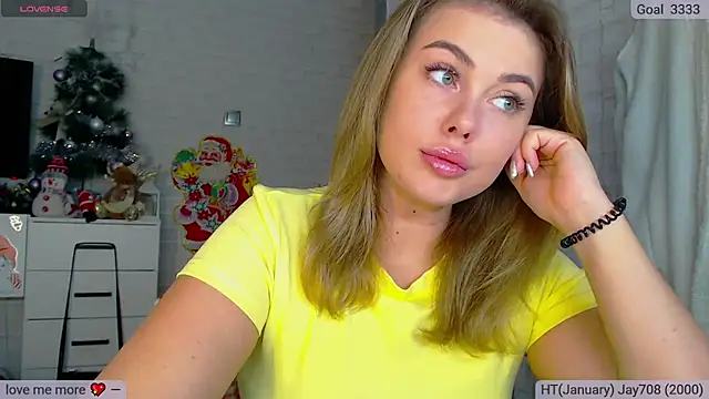 Snapshot of SuchCute chatting on January 14, 3:01 am SuchCute online show from January 14, 3:01 am