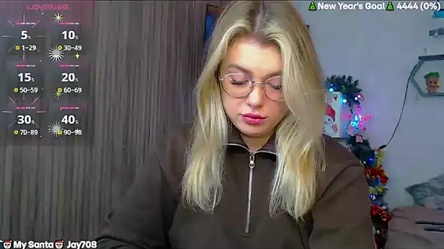 SuchCute online show from December 17, 3:12 am