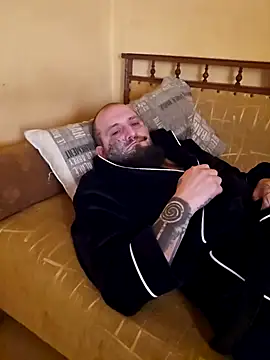 Snapshot of TattooedDick92 chatting on January 2, 8:28 am TattooedDick92 online show from January 2, 8:28 am